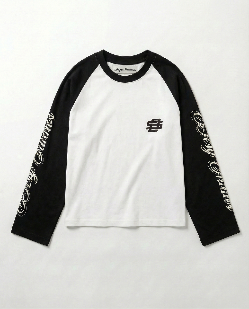 STUDIOS LONGSLEEVE