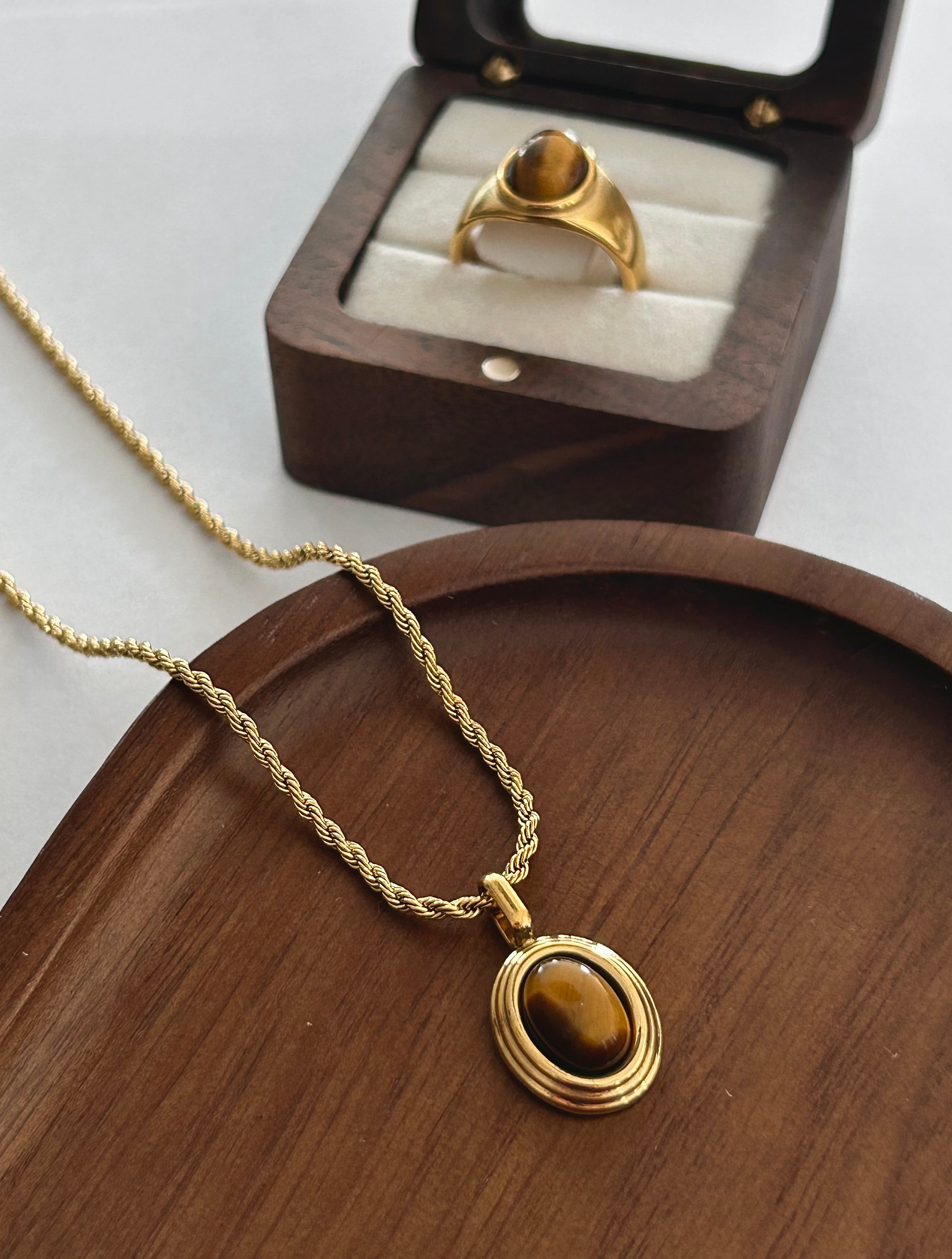 STONE NECKLACE STAINLESS STEEL GOLD