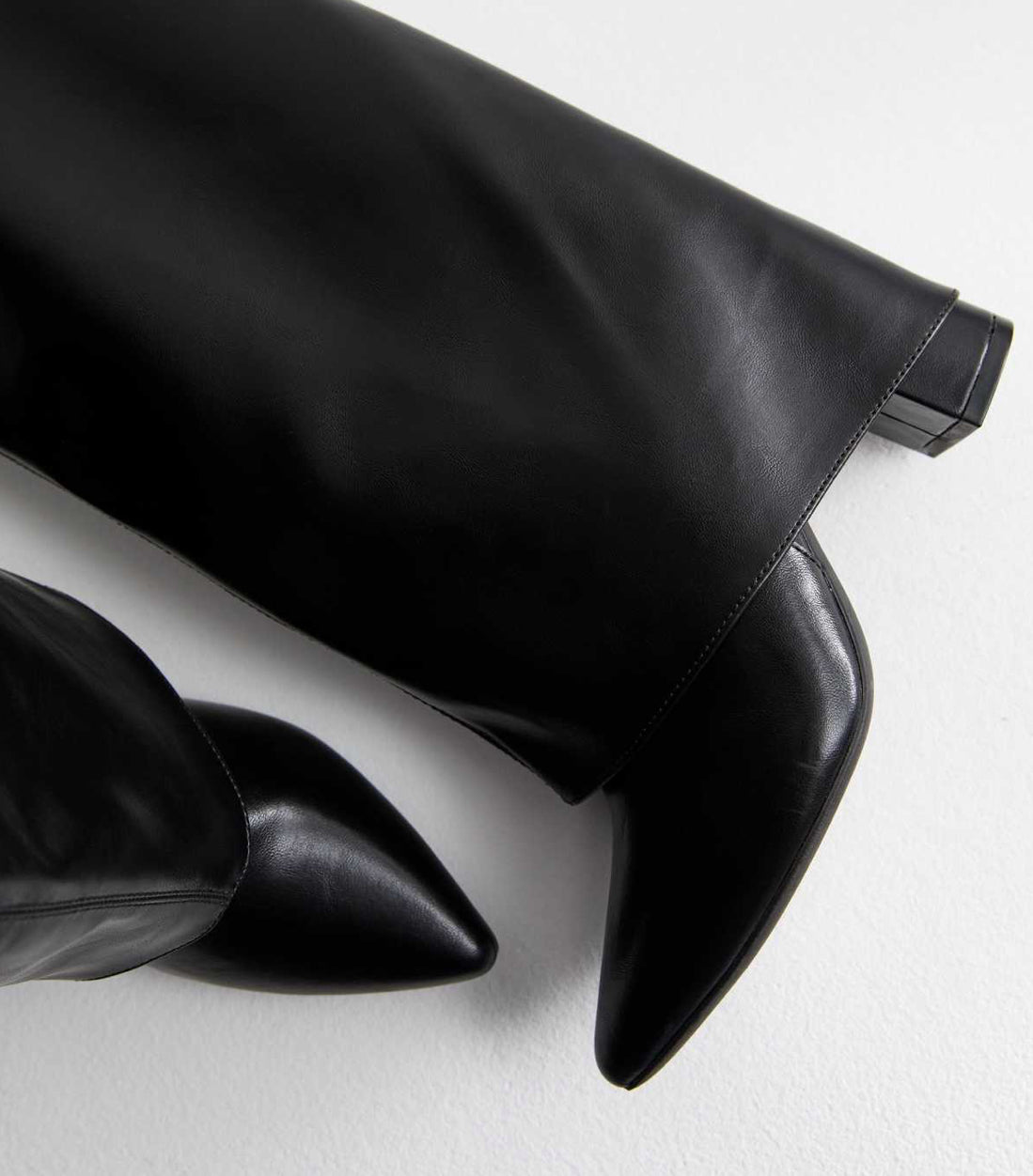 FOLDED BOOTS WITH HEELS