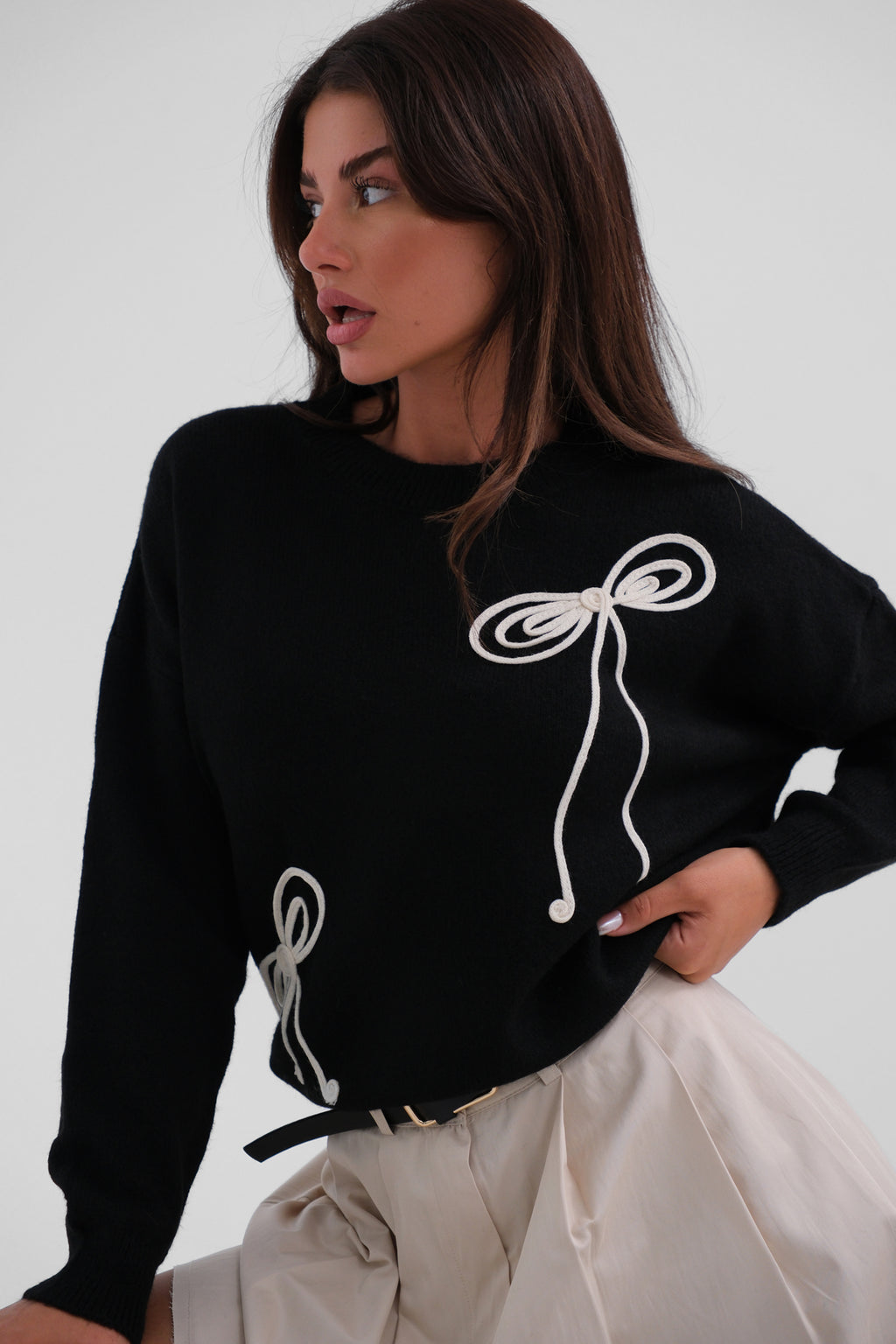 BOW KNITTED SWEATER