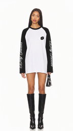 STUDIOS LONGSLEEVE