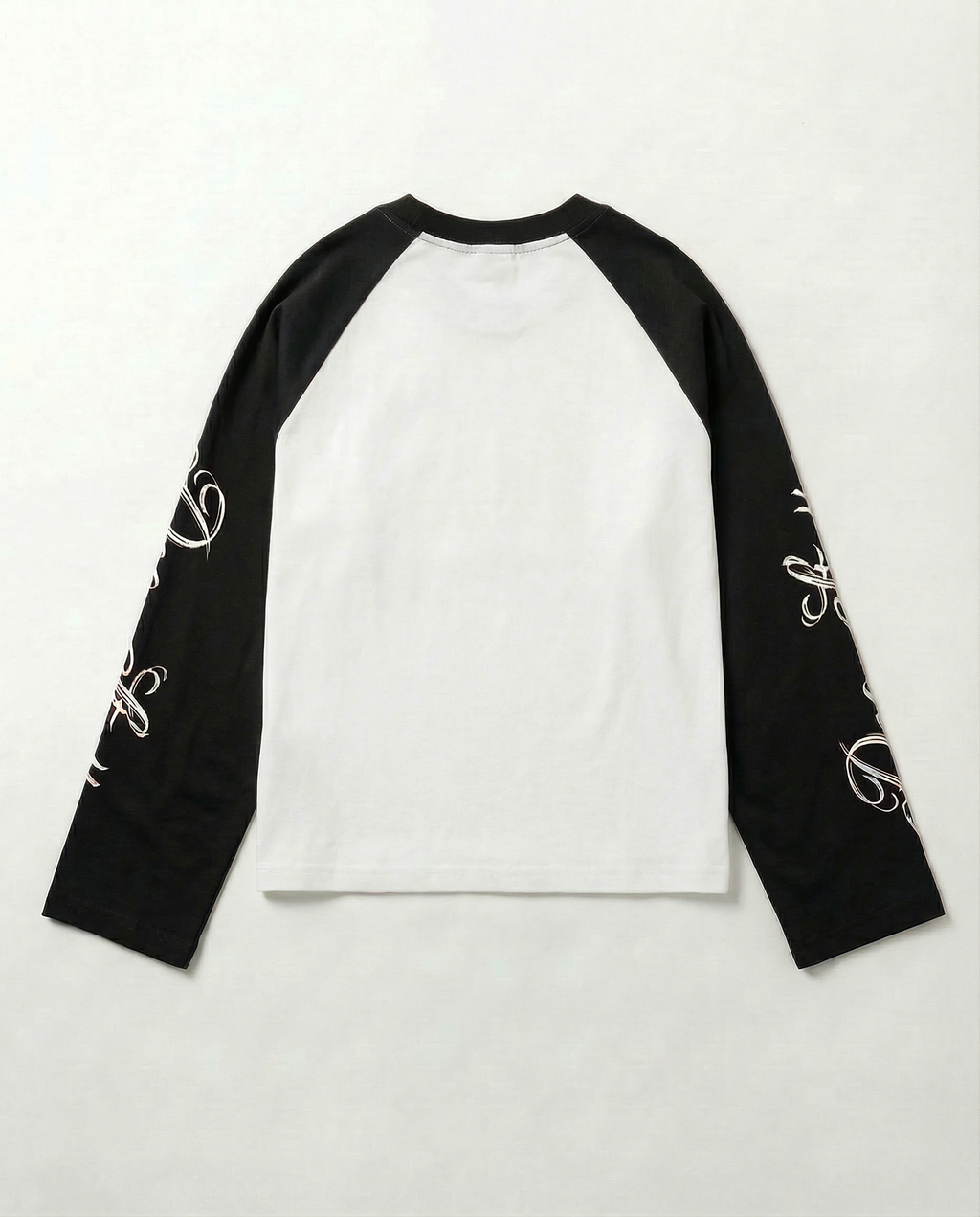 STUDIOS LONGSLEEVE