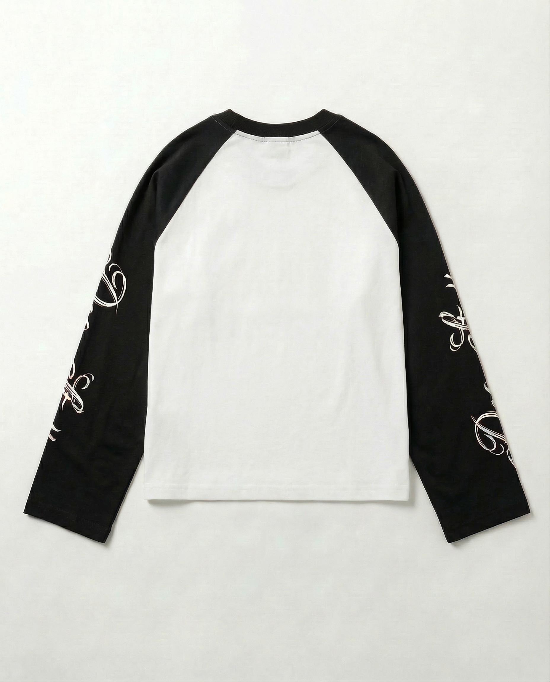 STUDIOS LONGSLEEVE